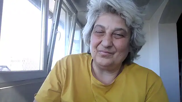 ExquisiteMature webcam