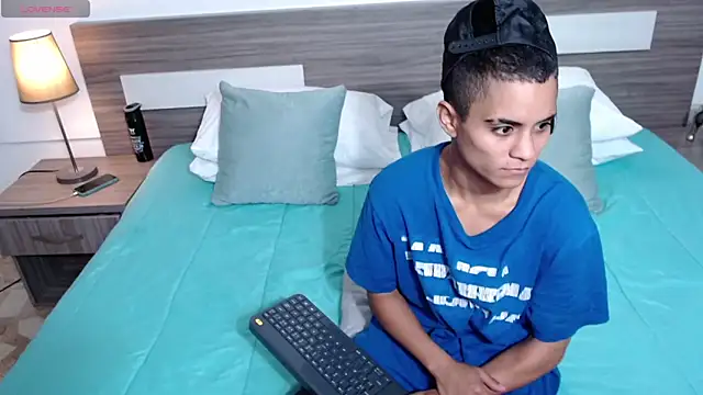 Liiamthompson webcam