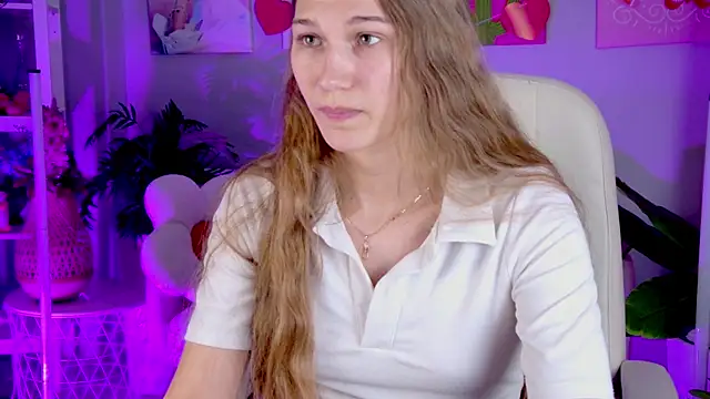 sweet_emilya - Sweet_Emilya's free webcam - UK Sex Cams