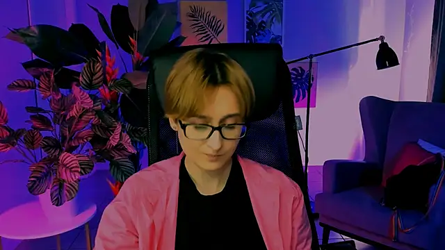 lixeluna - LixeLuna's free webcam - UK Sex Cams