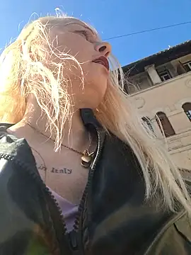 martachatte - Martachatte's free webcam - UK Sex Cams