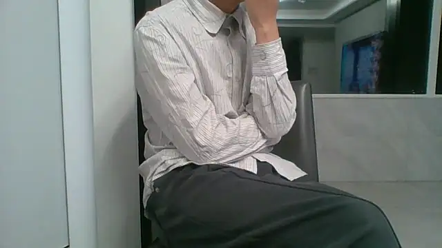 nole_china7 (Ask my age) - talk / fun / cum