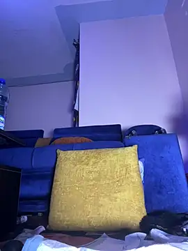 Webcam Model (_Thirteen)  is live.Free join now!