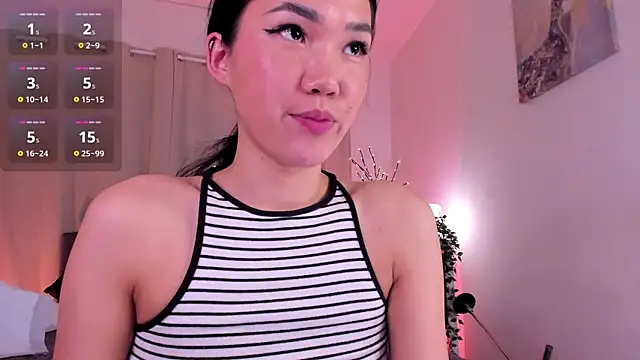 Divine_Madeleine webcam