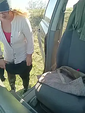 Saysomething3 webcam