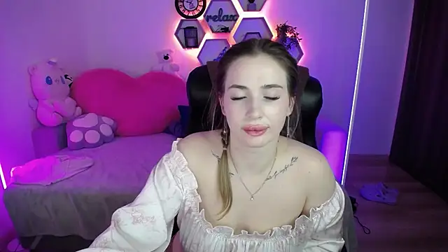 SabrinViolet Stripchat cam model