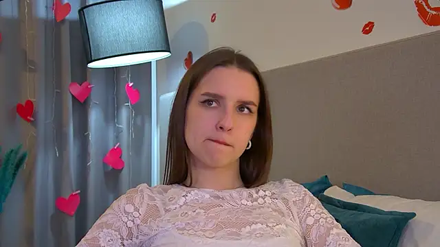 AliceAtkins Stripchat cam model