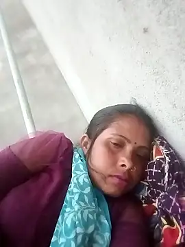 Webcam Model (Shreya_pandit)  is live.Free join now!