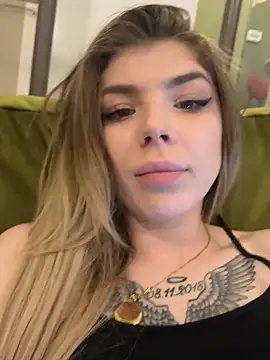 AishaDiamond - Live Cam