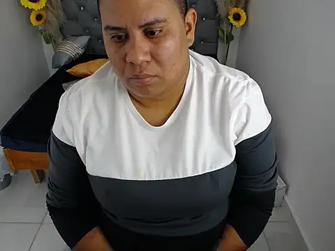 hotlesby_valery webcam