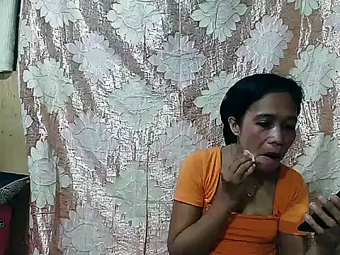 PinaySkinnyGirl webcam