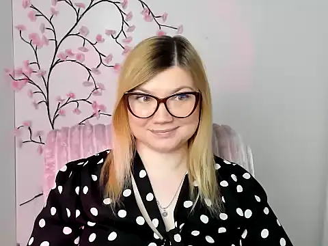 Lola_moree Stripchat cam model