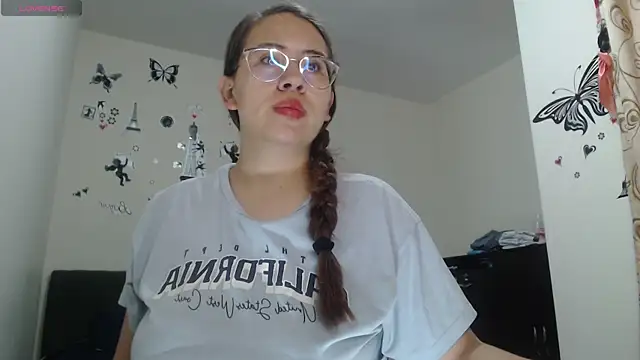 Megan_Hot_v - Live Cam