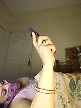 Webcam Model (Sheela-Bhabi)  is live.Free join now!