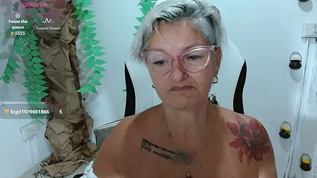 bety-cum2 live sex cam