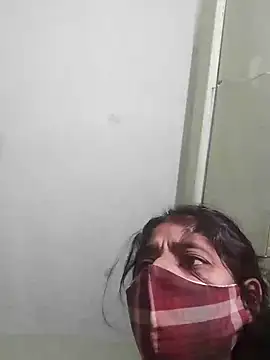 Webcam Model (Kitti-Sharma)  is live.Free join now!