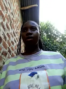 Black_juicy24 webcam