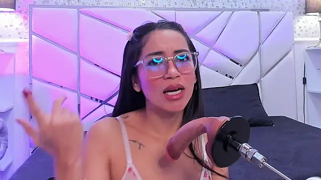 gabbieskinny - GabbieSkinny's free webcam - UK Sex Cams