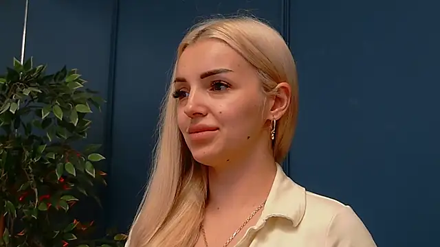 deeavip - DeeaVIP's free webcam - UK Sex Cams