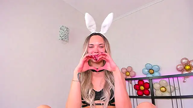 flora_amber - Flora_Amber's free webcam - UK Sex Cams