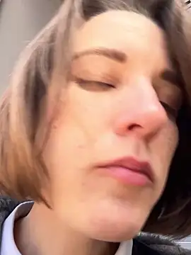 Webcam Model (Kamorana)  is live.Free join now!