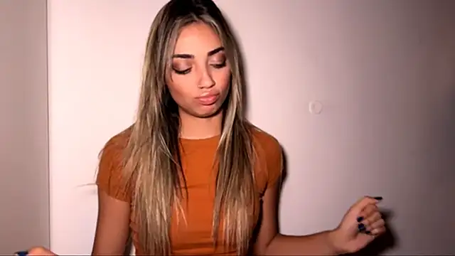 MarlysZlotnick webcam