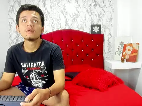 Alejandra_and_James_ webcam