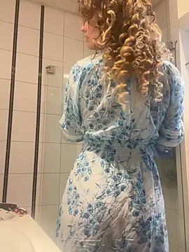 IsabellaEtha live sex cam