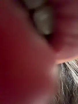 美女Yiyi-707在线直播