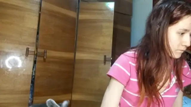 NickiKisinger webcam