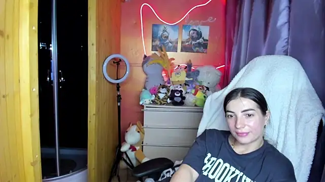 Fiery_Brunette_ webcam