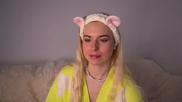 lorrie_love_story webcam