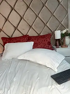 AngelinaDuvall webcam