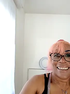 iamlalamilano webcam