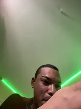 AlphaMasterXxx webcam