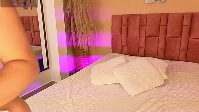 emmy_danielss webcam