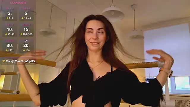 Scarlet_Muse_ webcam