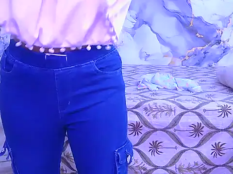 Aayesha-queen webcam