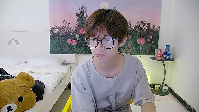 buding-001 Live Webcam on Stripchat