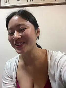 美女Yolanda9在线直播