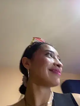 Webcam Model (Itze_Mua) is live