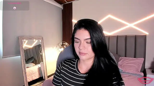 veronicalanx1 - Veronicalanx1's free webcam - UK Sex Cams