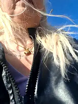 martachatte - Martachatte's free webcam - UK Sex Cams