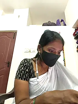 Webcam Model (Tamil_Yalini12)  is live.Free join now!