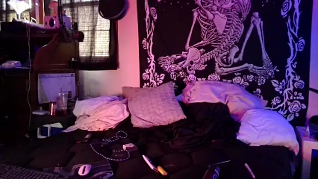 whitehole4bbc252 webcam