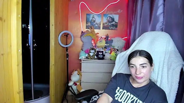 Fiery_Brunette_ webcam