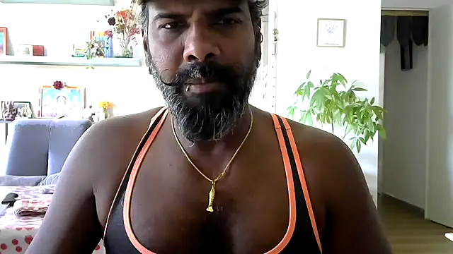 frenchblackc31 webcam