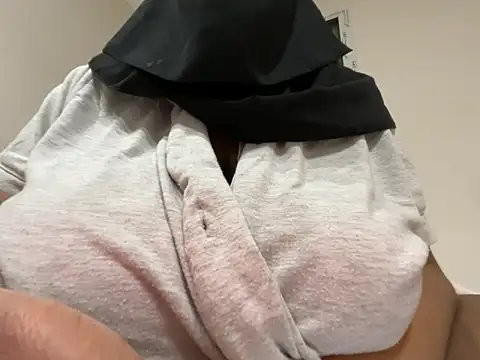 Submissive_Arab webcam