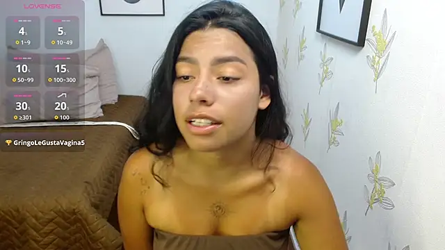 Laia_white webcam