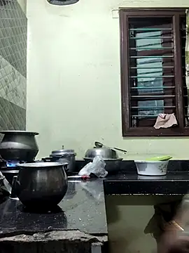 yamini1431 live sex cam